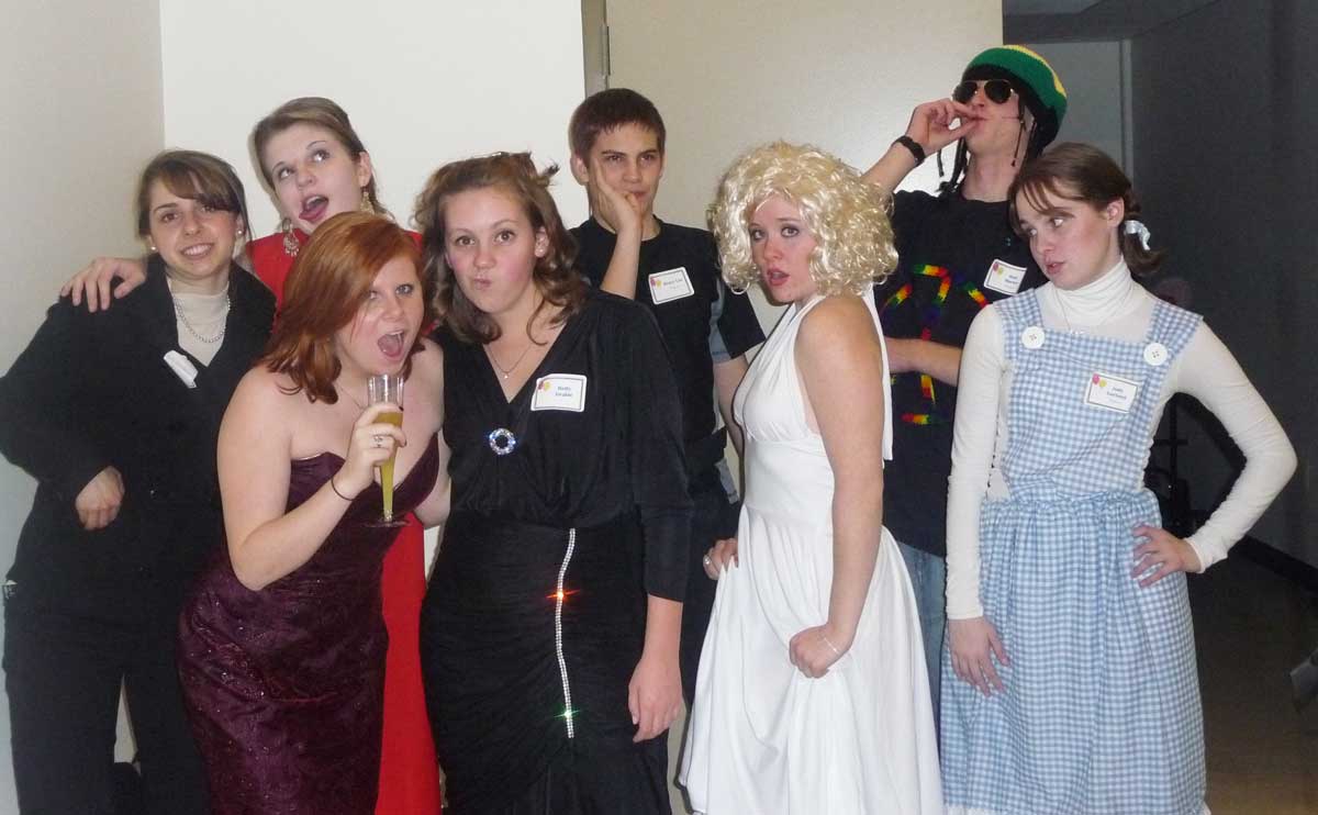 All Girl Celebrity Murder Mystery Party Game For Halloween