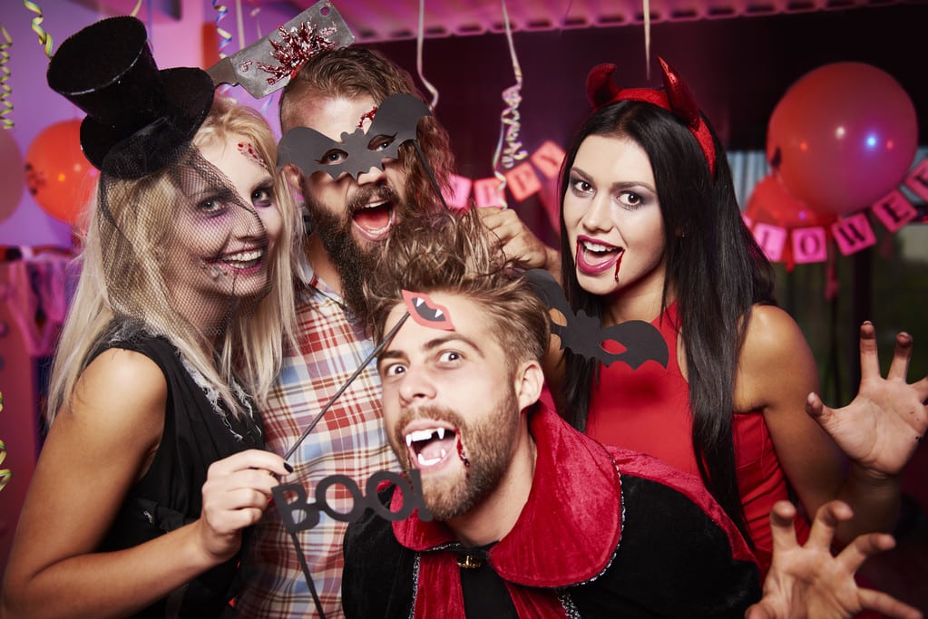 Host a Spooky Halloween Murder Mystery Party: Tips & Tricks
